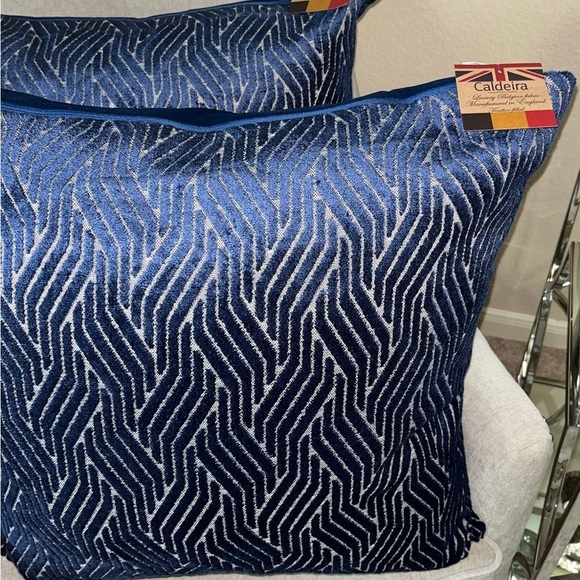 1-NWT CALDEIRA GEO DESIGN
DECORATIVE PILLOWS (Read description for details) - Picture 11 of 13
